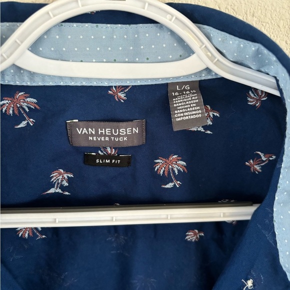 Van Heusen Short Sleeve Button Down - Picture 3 of 9